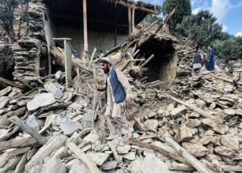 Médicos en Afganistán alertan de una escasez de medicinas para las víctimas del terremoto