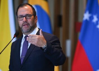 Venezuela expone a Sudáfrica "amenaza" de Estados Unidos con despliegue naval en el Caribe