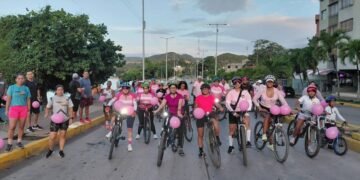 Club Cerbatana realizó “rodada rosa” en el mes de la prevención del cáncer de mama