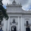 Entre la devoción y el desánimo: así esperan caraqueños la canonización de sus dos santos