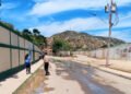 Denuncian que derrames de aguas servidas afectan al Liceo Jacinto Convit en Cumaná