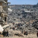 11 miembros de una familia mueren en ataque israelí a un minibús en Gaza