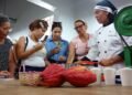 Enseñaron cómo preparar chocolate artesanal a productores y procesadores