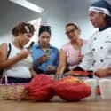 Enseñaron cómo preparar chocolate artesanal a productores y procesadores