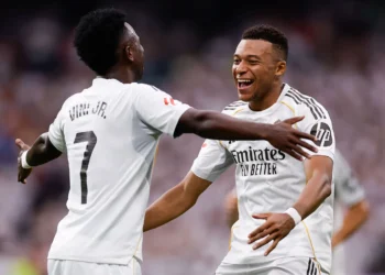 Mbappé: "Tengo una relación muy buena con Vinícius, muchísimo mejor este año"