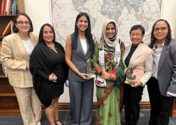 “Presas políticas” venezolanas recibieron premio Hillary Clinton 2025 por su “valiente defensa de los derechos humanos”