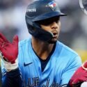 Giménez, Guerrero Jr. y Kirk encabezan el despertar ofensivo de Azulejos ante Marineros (+Video)