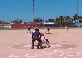 Campeonato de Béisbol Máster se disputa en Carúpano