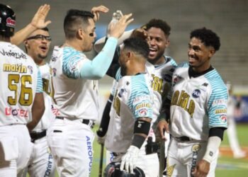 Bravos doblegó a Tiburones en el inicio de la tercera semana de la campaña 2025-2026