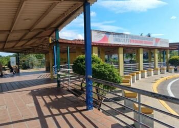 Usuarios solicitan que habiliten más unidades para las líneas 2 y 3 del BTR