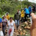 En Sucre, familias afectadas por crecida de río recibieron agua potable