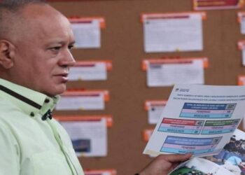 Un detenido en Venezuela por escribir "bienvenidos los barcos" de EE.UU., según Cabello