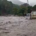 Fuertes lluvias causan colapsos viales e inundaciones en municipios del estado Sucre (+Fotos)