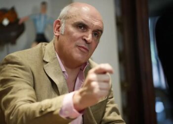 Espert, abanderado de Milei acusado de vínculos con narcotráfico, renuncia a su candidatura