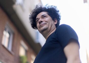 Juan Pablo Villalobos: "Cuando miramos el fútbol en términos literarios, algo se resiste"