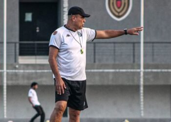 Anzoátegui FC anunció la salida del director técnico "Leo" González