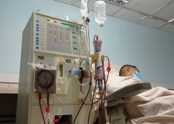 Piden mediación de la Defensoría del Pueblo para ampliar número de máquinas de la Unidad de Diálisis