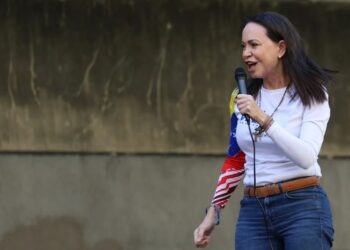 María Corina Machado dice a Paz que comienza "una nueva era" para Venezuela y Bolivia