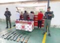 Militares venezolanos detienen a cuatro personas por presunto porte ilícito de armas