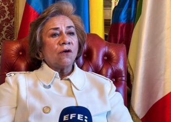 Canciller colombiana: "La presencia militar en el Caribe amenaza a países de la región"