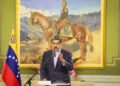 Maduro ordenó crear comandos de defensa en caso de "lucha armada" ante despliegue de EEUU
