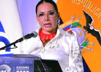 Consejo Electoral de Ecuador asegura que "no hay tinta mágica" en papeletas del referéndum