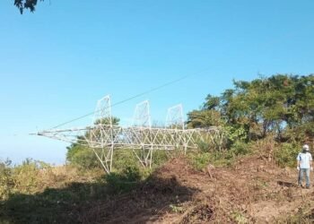 Avanzan al 70% los trabajos para restablecer el servicio eléctrico en la zona norte