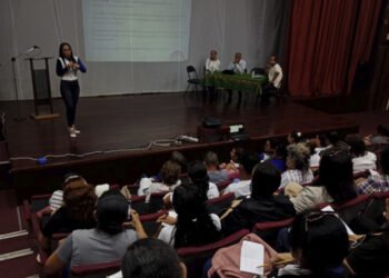 Dictaron taller dirigido a docentes de Bermúdez para la atención de estudiantes con neurodiversidad