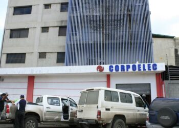 Corpoelec denuncia presunto sabotaje que derribó tres torres eléctricas en Anzoátegui