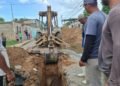 Reparan colector de aguas servidas en la primera calle del sector El Lirio de Carúpano