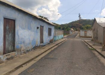 Calles de El Pilar lucieron desoladas y sin humo este viernes