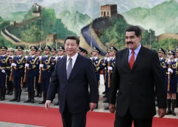 China dice que seguirá apoyando a Venezuela a "salvaguardar su soberanía y seguridad"