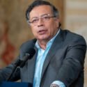 Abren investigación a Petro por llevar a un acto público a jefes de bandas criminales