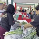 Venezolanos buscan ofertas para asegurar su plato navideño ante dificultades económicas