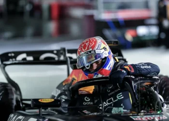 Verstappen reina en Las Vegas y aprieta el Mundial tras la descalificación de los McLaren