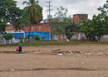 Voz Comunitaria | En Tierra Adentro claman por recuperación de terreno, contenedores para basura y mejoras en alumbrado (+Fotos)
