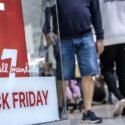 Consumidores de EEUU compran en línea 11.800 millones de dólares durante el Black Friday