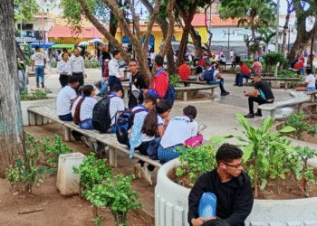 Carupaneros evalúan situación de la zona como “normal” pese a tensión con gobierno norteamericano (+Fotos)