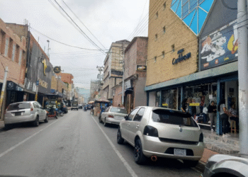 Sector comercio de Puerto La Cruz labora con normalidad en medio de tensiones entre Venezuela y EE.UU. (+Fotos)