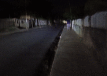 Carupaneros sobreviven entre cortes eléctricos por fallas y administración de carga a toda hora