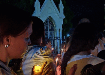 Carupaneros honraron la tradición de los fieles difuntos en el Cementerio Municipal de la ciudad