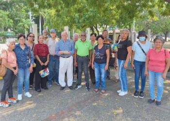 Jubilados y pensionados de la gobernación exigen respuesta a la solicitud de un bono navideño especial