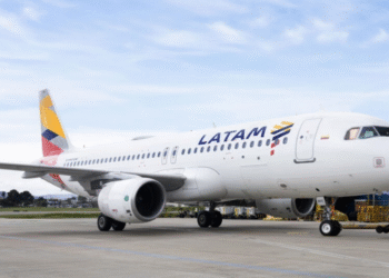 Unos 1.500 viajeros afectados en Colombia por la alerta de EEUU en zona aérea de Venezuela