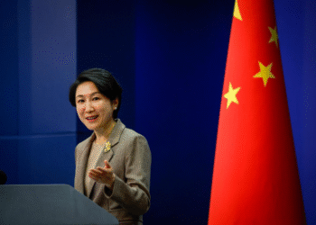 China asegura que su cooperación con Venezuela "no va dirigida contra ningún tercero"