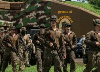 Soldados de EE.UU. y Panamá realizan ejercicios tácticos en la selva caribeña de Colón