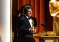 Tom Cruise recibe su primer Óscar en los Governors Awards