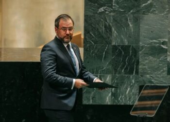 Gil asegura que la ayuda humanitaria anunciada por la UE es "corrupción disfrazada"