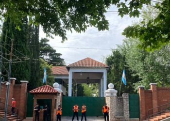 Un soldado apareció muerto en la residencia oficial del presidente Javier Milei