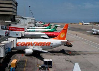 Aerolíneas venezolanas aumentan sus vuelos internacionales tras ola de cancelaciones