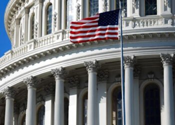 Cámara Baja de EE.UU. rechaza mociones para retirar tropas en caso de guerra con Venezuela